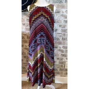 Anne Klein sleeveless dress. Size L. Chevron colorful pattern. Zipper back.